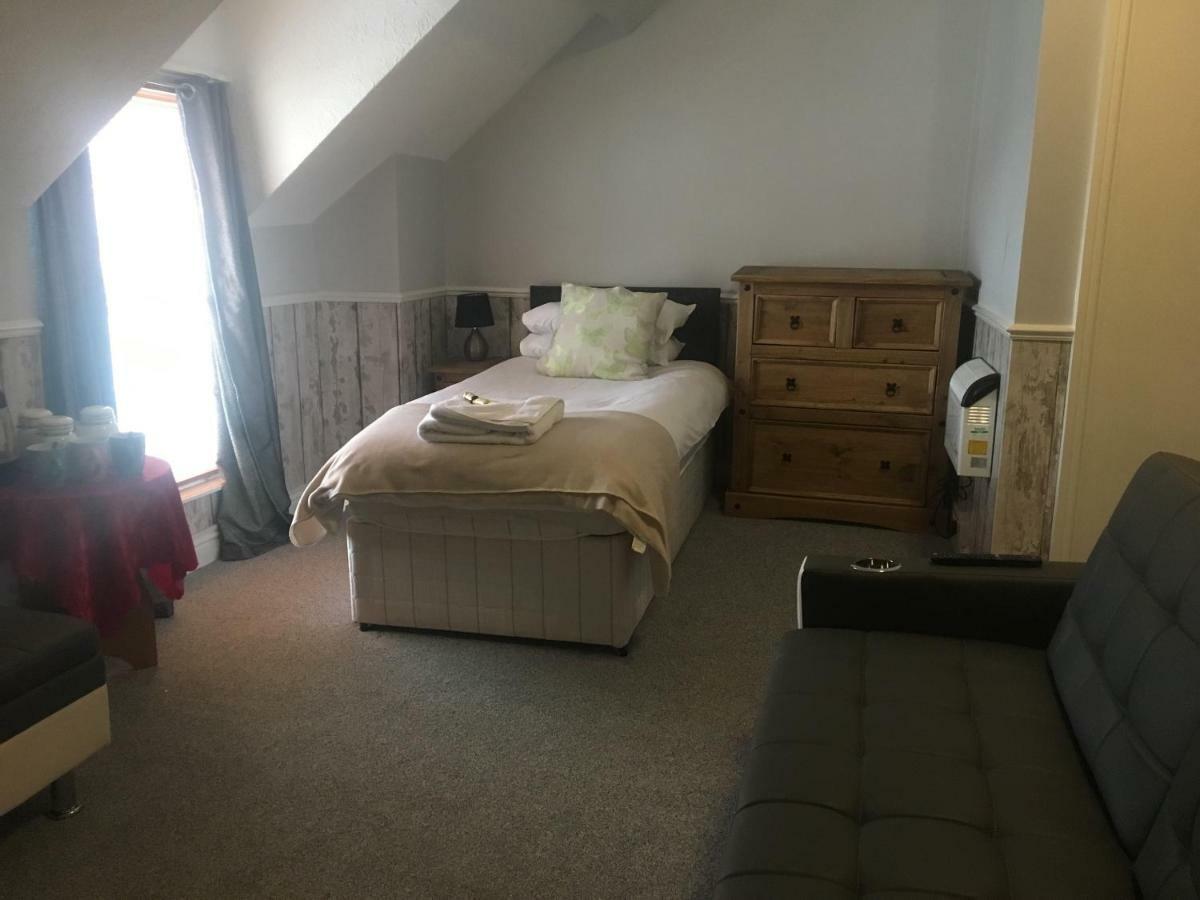 Stanley Arms Bed and Breakfast Holyhead Buitenkant foto